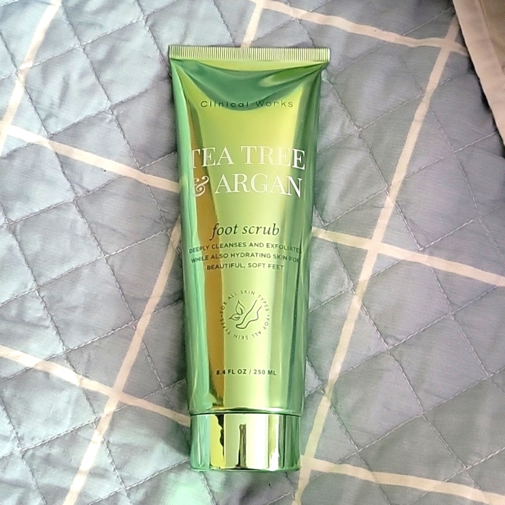 New sealed Clinical Works Tea Tree & Argan Foot Scrub